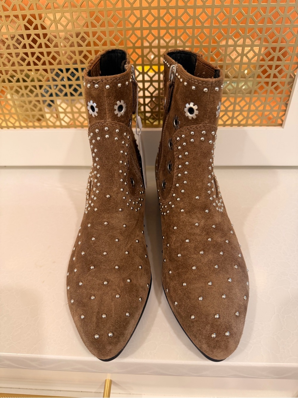 Geox Studded Ankle Boots in Brown - size 35 or 4.5 women NWT! - Picture 2 of 9